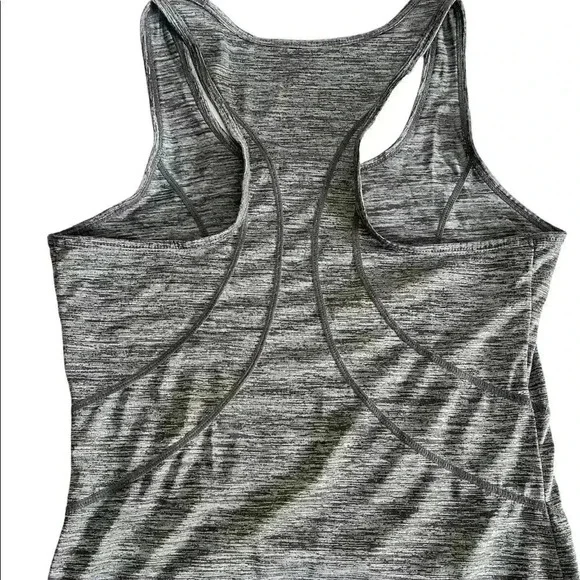 Reebok Tank - Picture 6 of 8